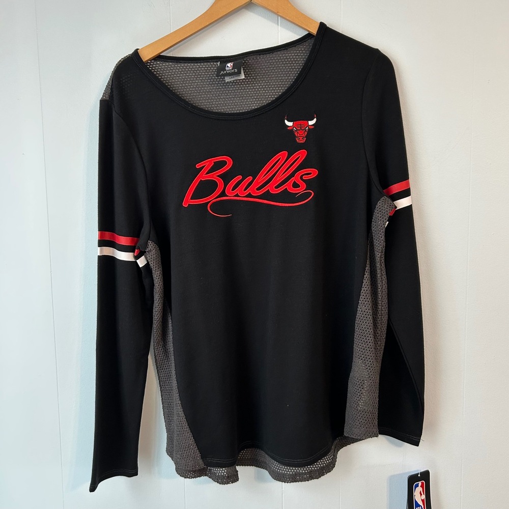 Juniors NBA Chicago Bulls Long Sleeve Mesh Trim Athletic Top Black Red White